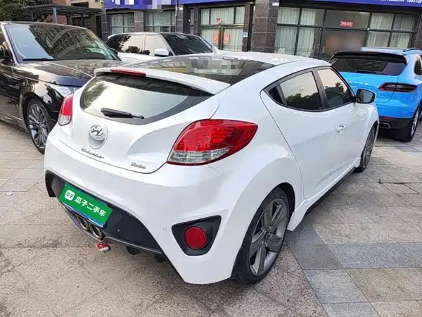 Hyundai Veloster 2015