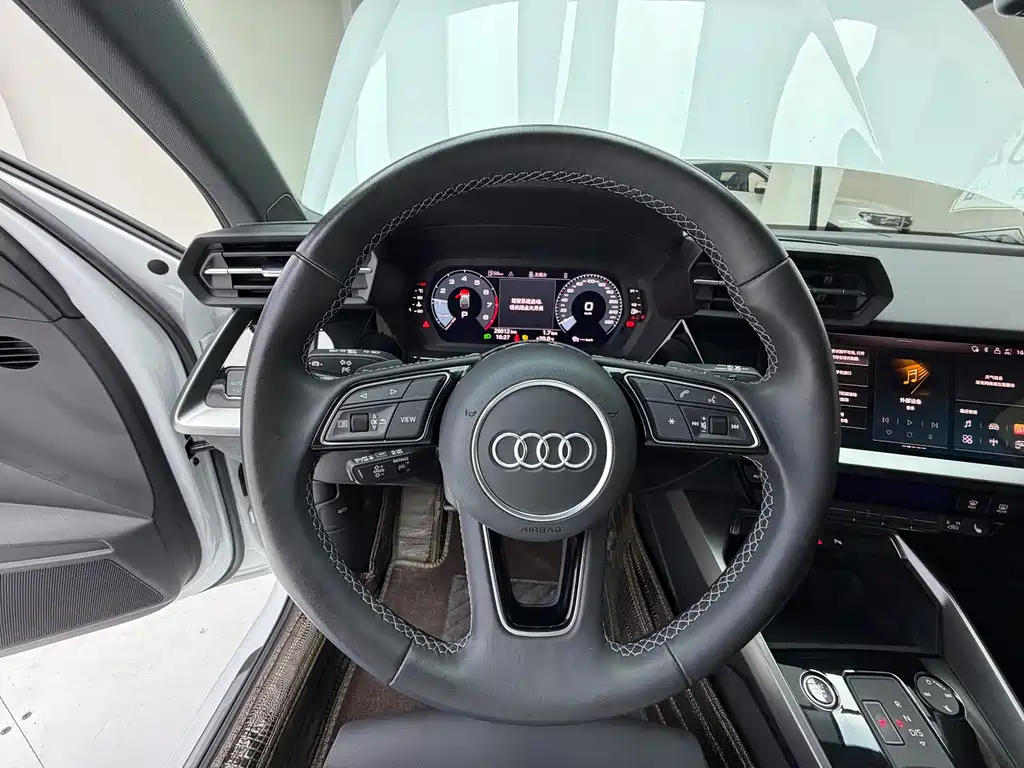 Audi A3 2022 — фото 11