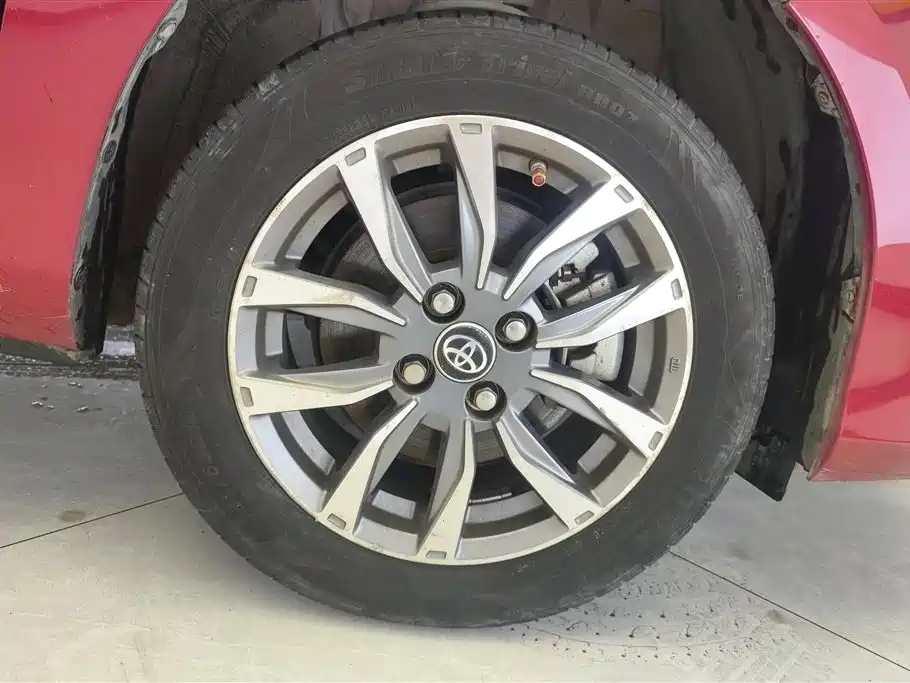 Toyota Yaris L 2021
