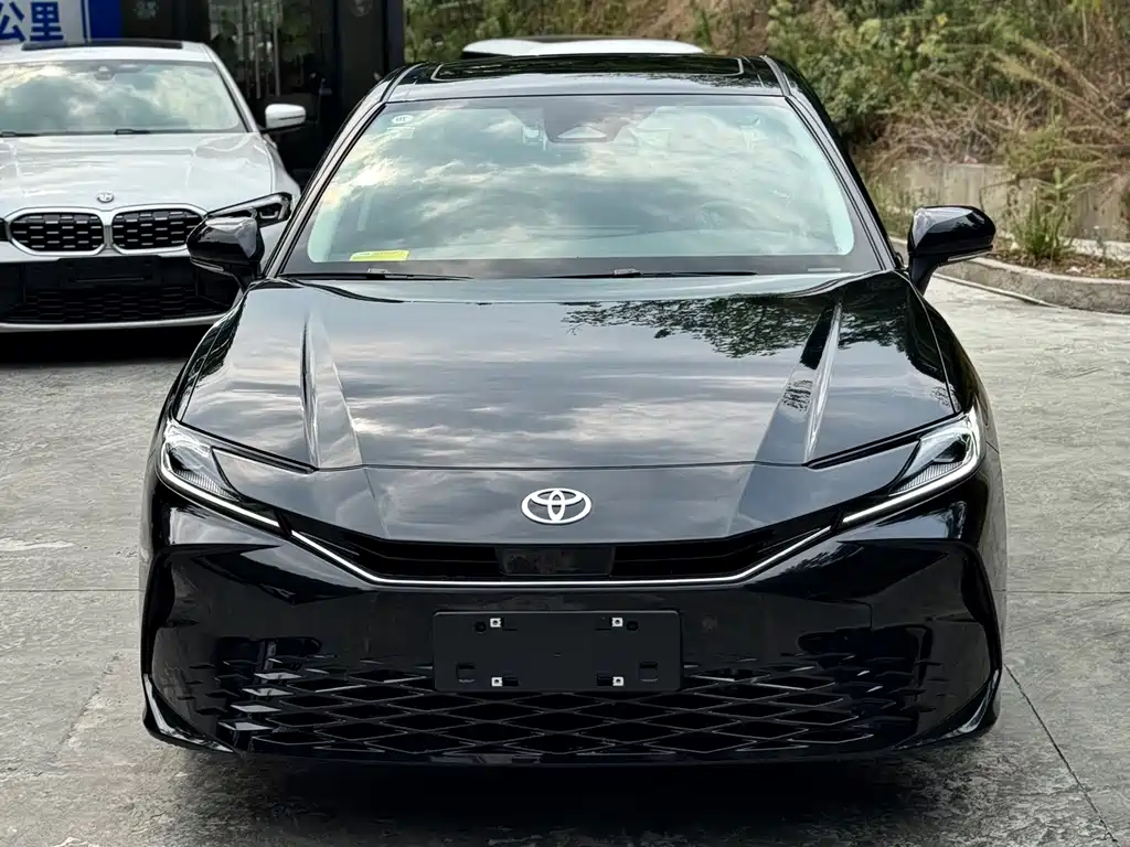 Toyota Camry 2026 — фото 3