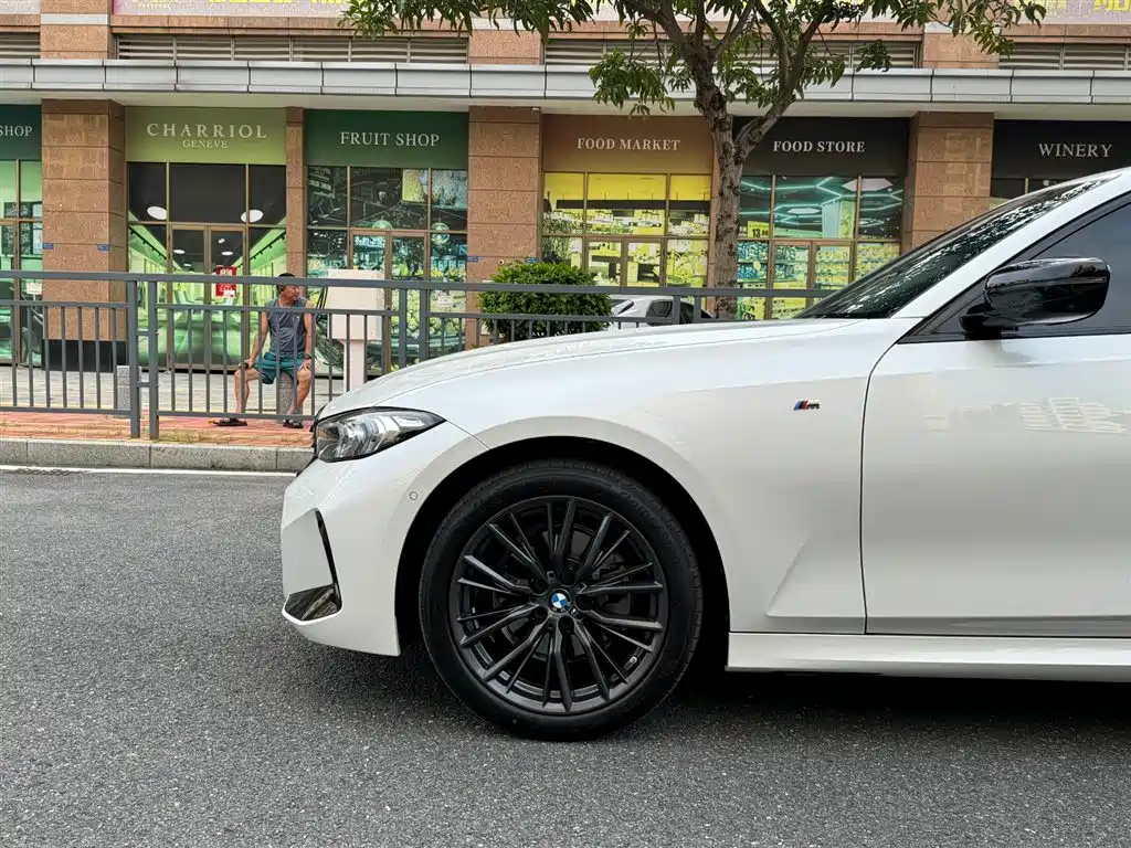 BMW 3 Series 2024