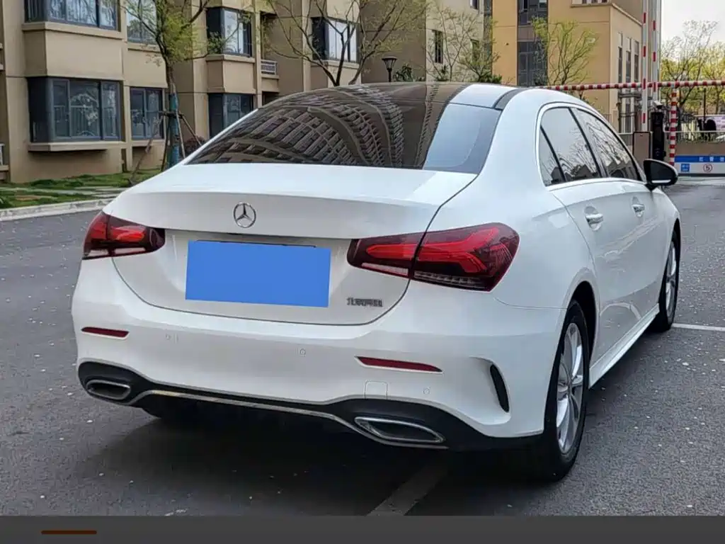 Mercedes-Benz A-Class 2019 — фото 11