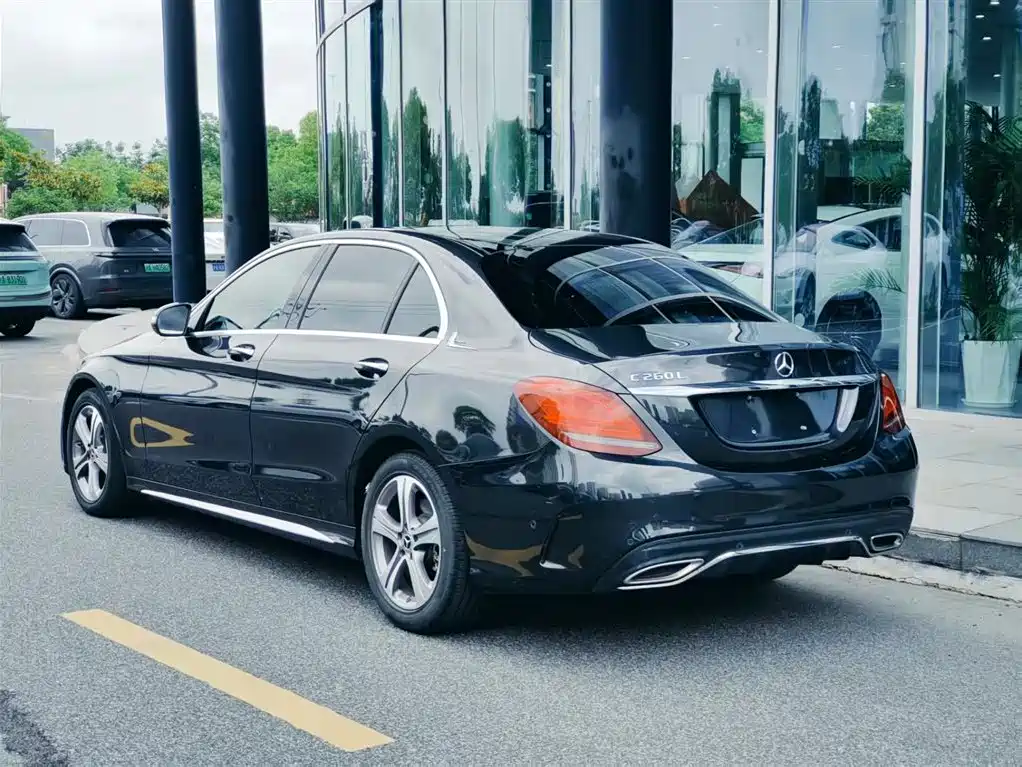 Mercedes-Benz C-Class 2020