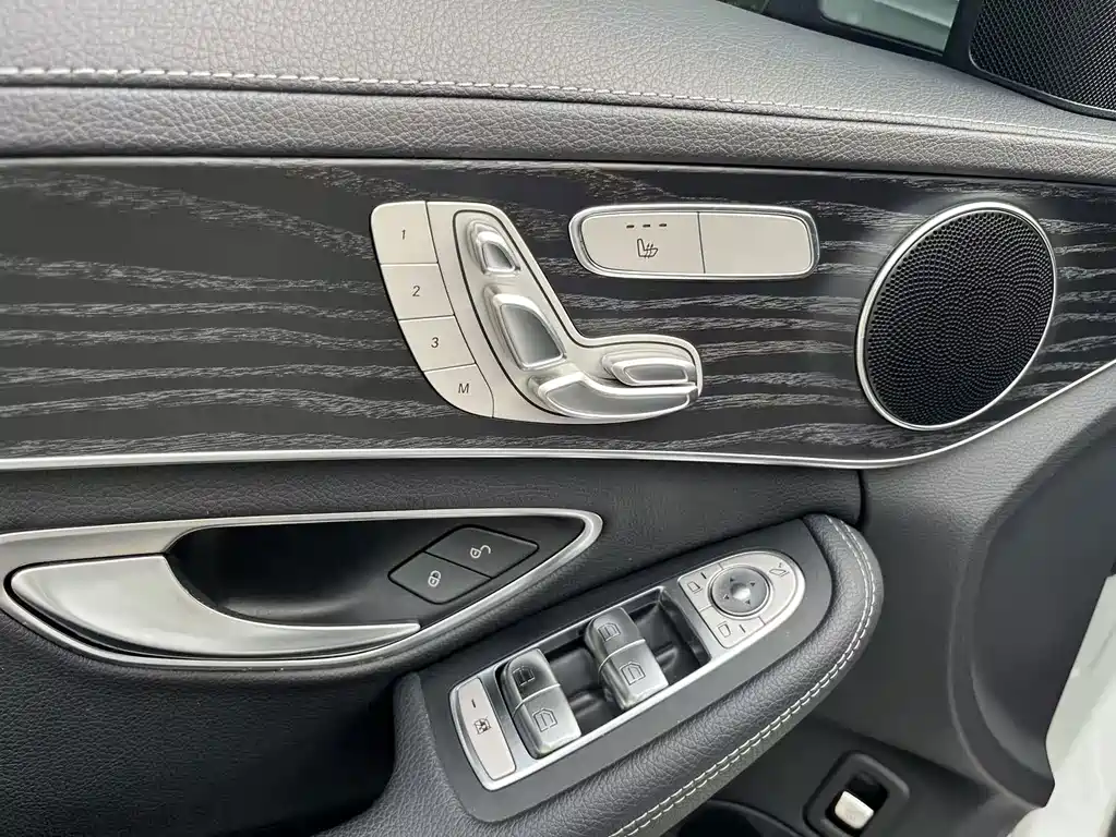 Mercedes-Benz C-Class 2021 — фото 20