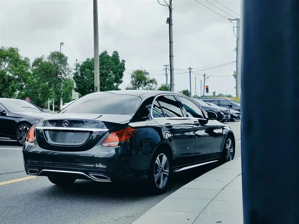 Mercedes-Benz C-Class 2020
