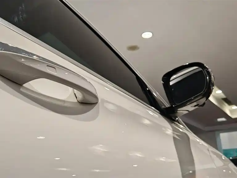 Mercedes-Benz E-Class 2023 — фото 14
