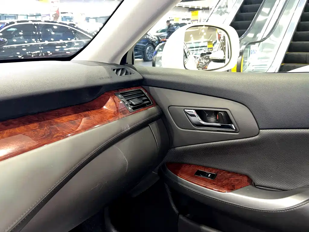 Toyota Crown 2014 — фото 10