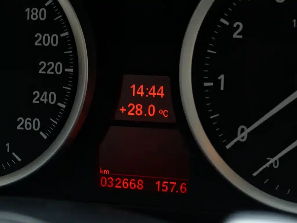 BMW X6 2010 — фото 16