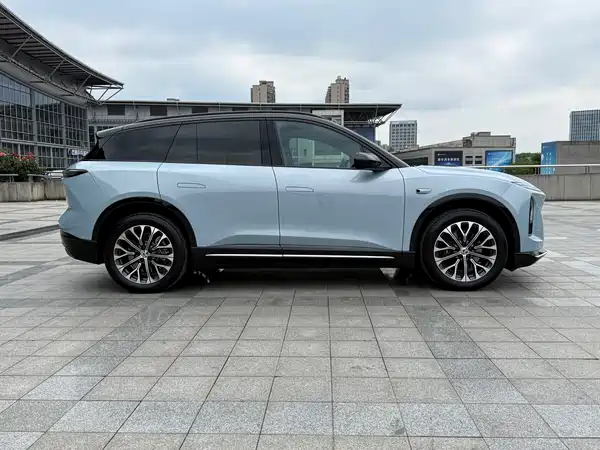 NIO ES6 2025
