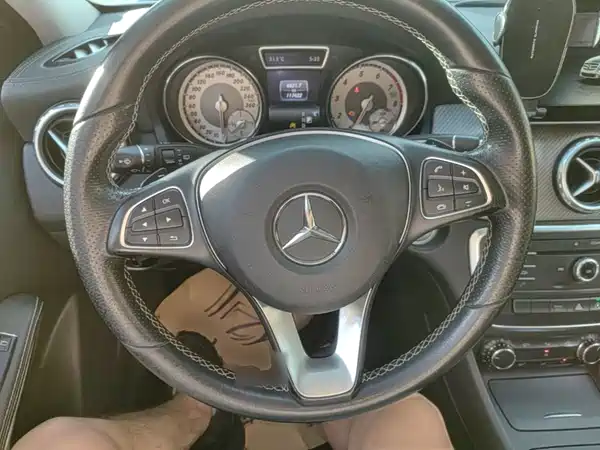 Mercedes-Benz GLA 2016