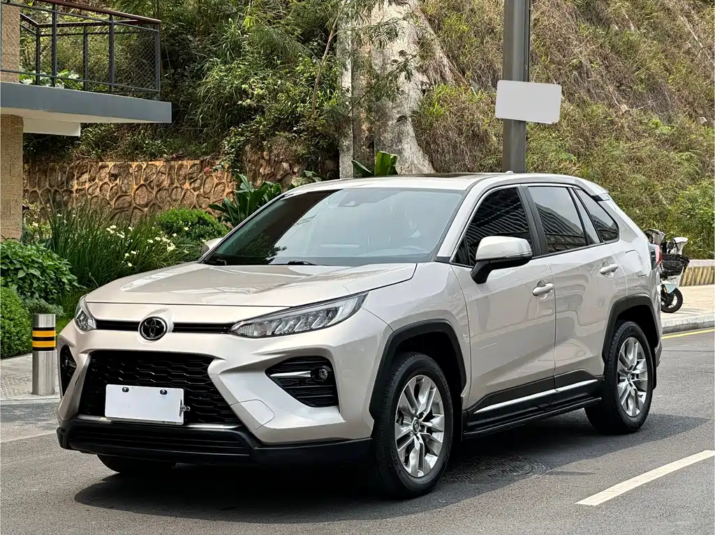 Toyota Wildlander 2022 — фото 1