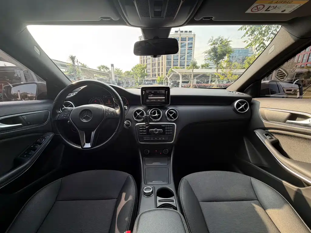 Mercedes-Benz A-Class 2015 — фото 14