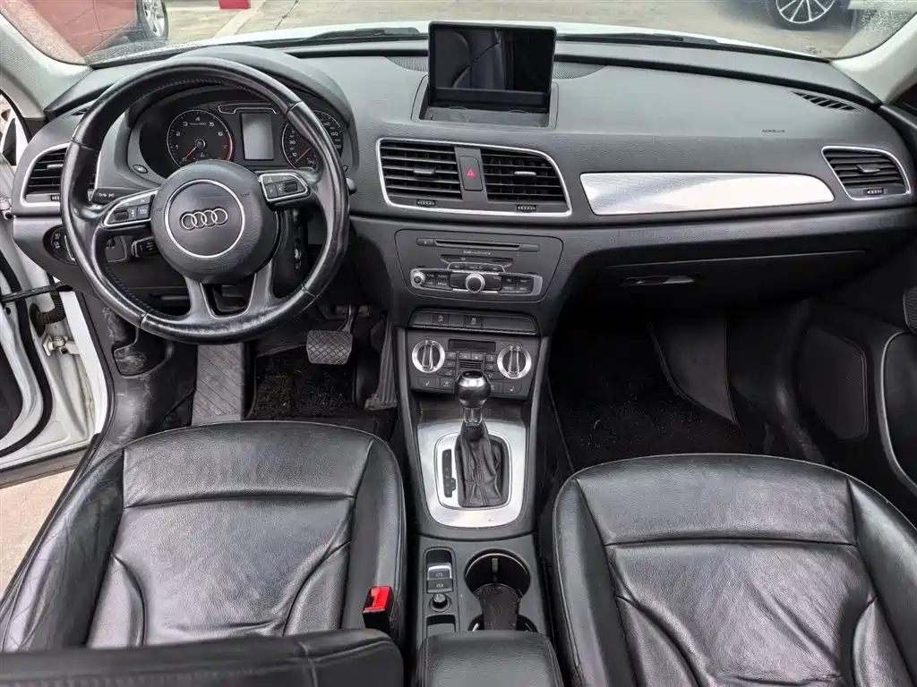 Audi Q3 2013 — фото 12