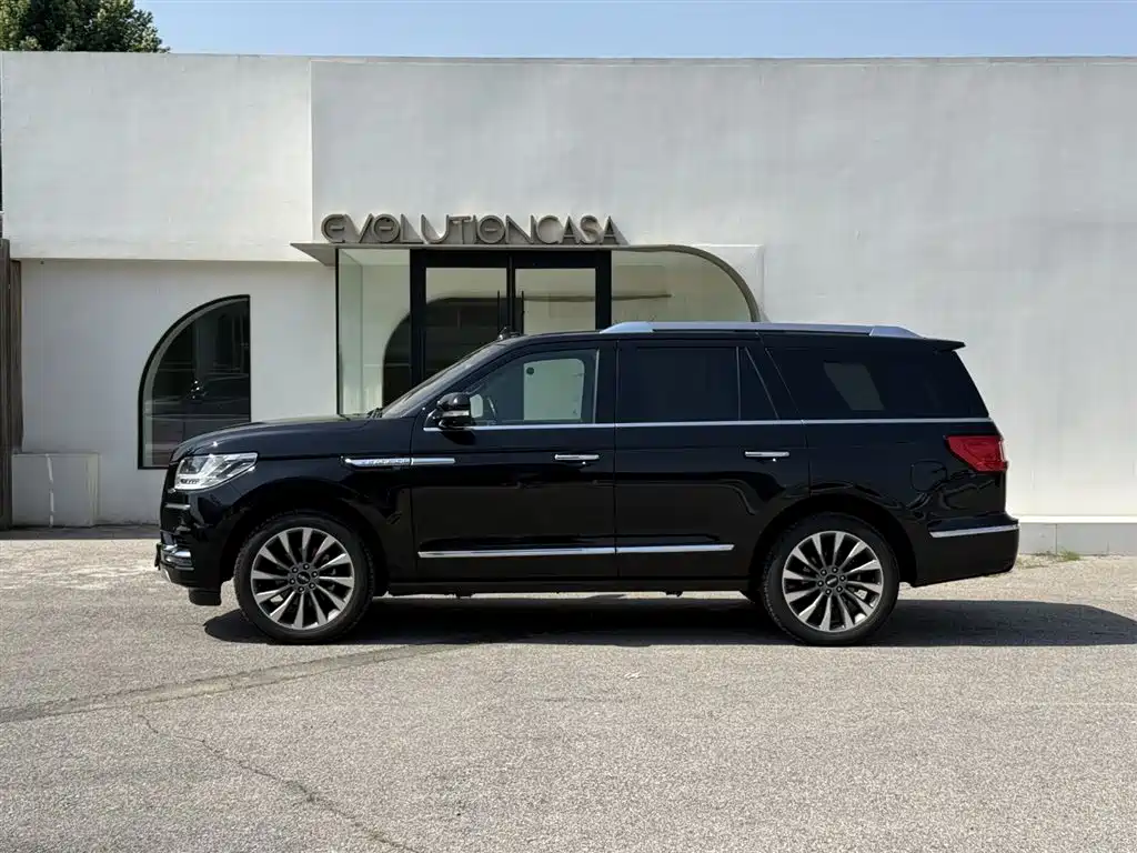 Lincoln Navigator 2020 — фото 2