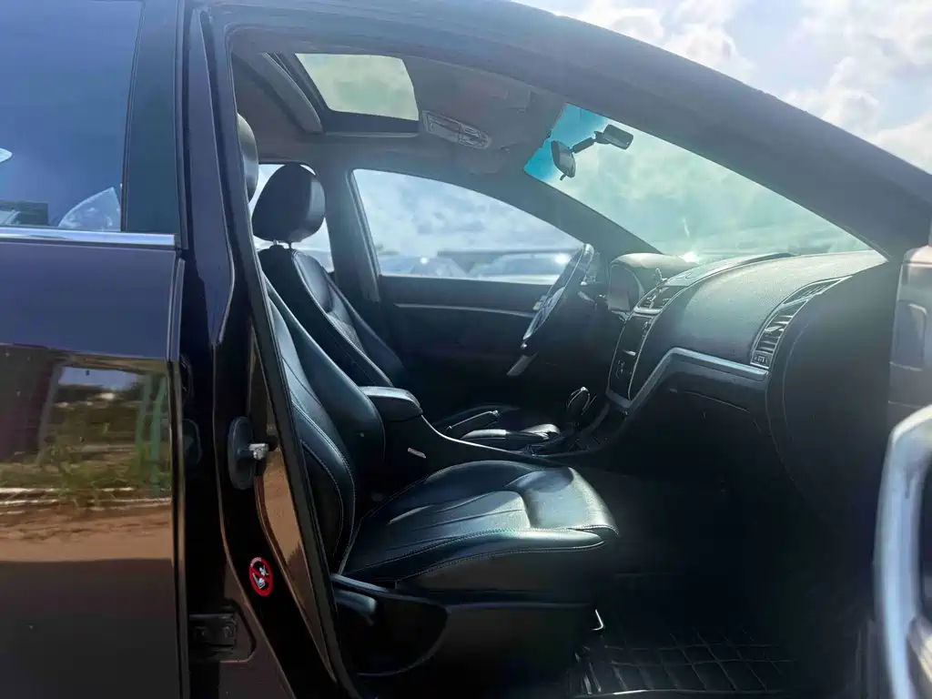 Geely Emgrand 2015