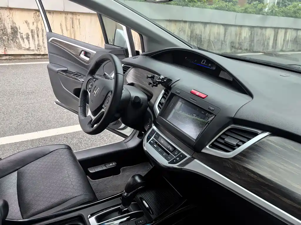 Honda Jade 2019 — фото 30