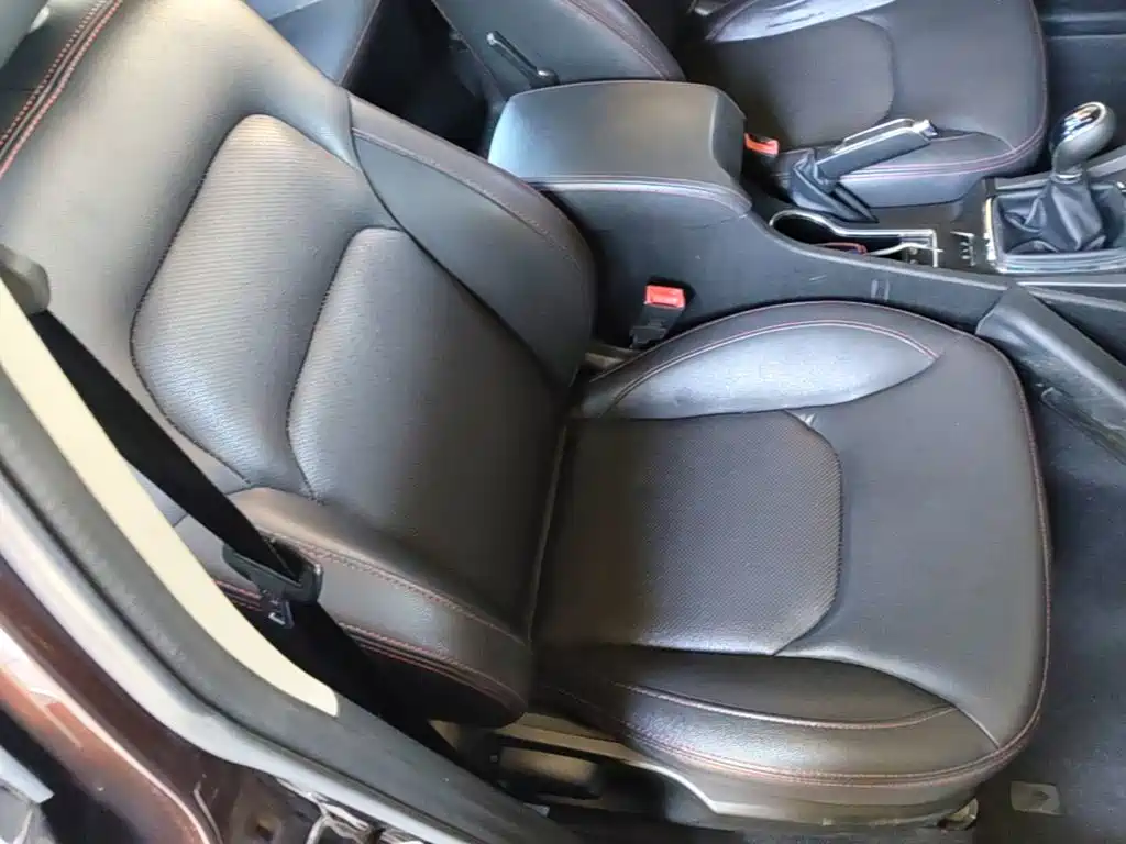 Geely Emgrand 2015 — фото 25