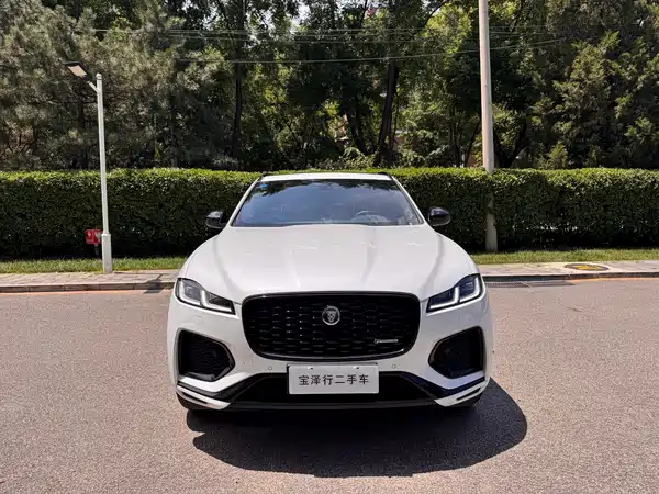 Jaguar F-PACE 2024