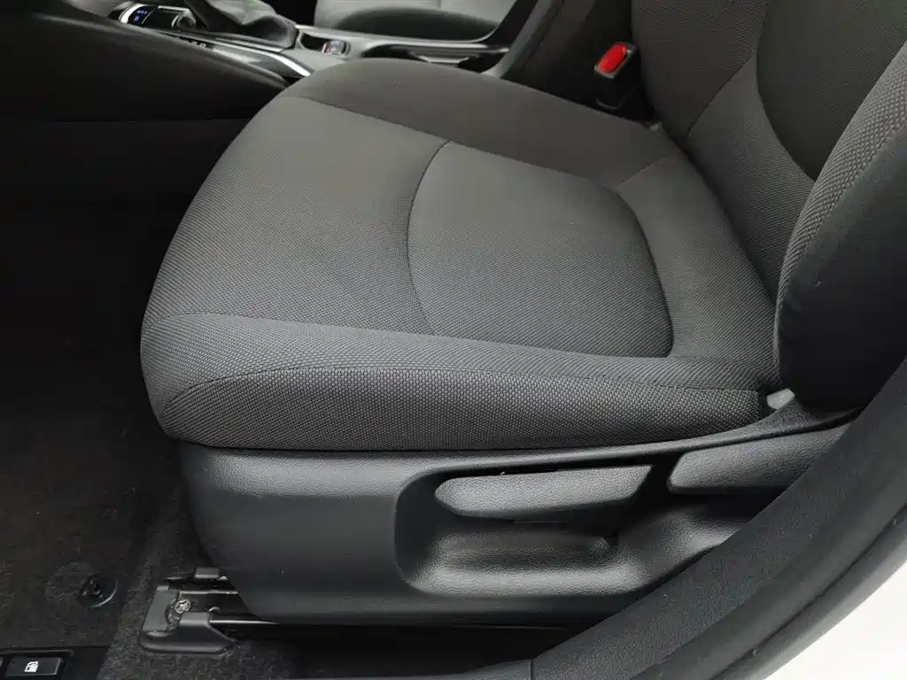 Toyota Corolla 2023 — фото 20