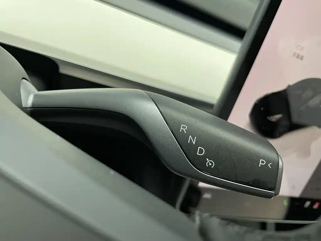 Tesla Model Y 2022 — фото 12