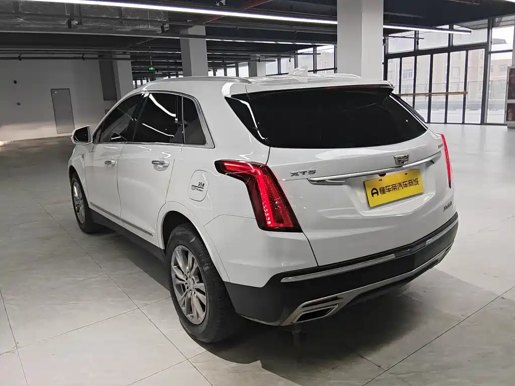 Cadillac XT5 2021 — фото 3