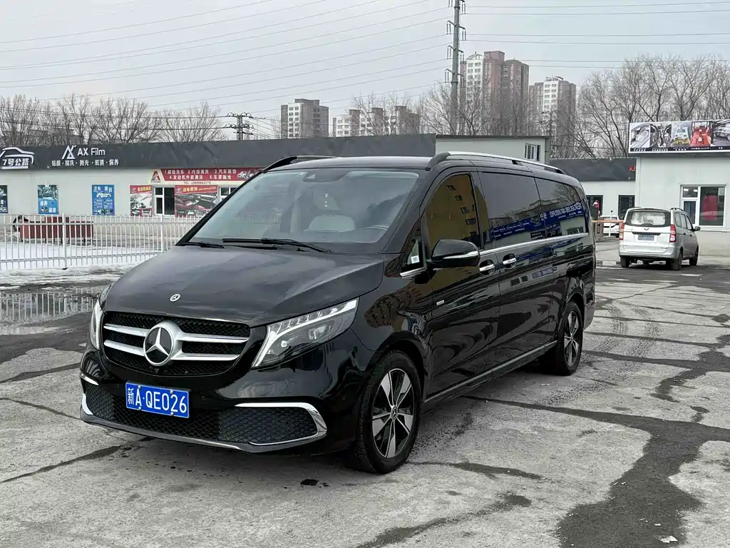 Mercedes-Benz V-Class 2023 — фото 2