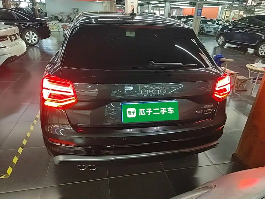 Audi Q2L 2020