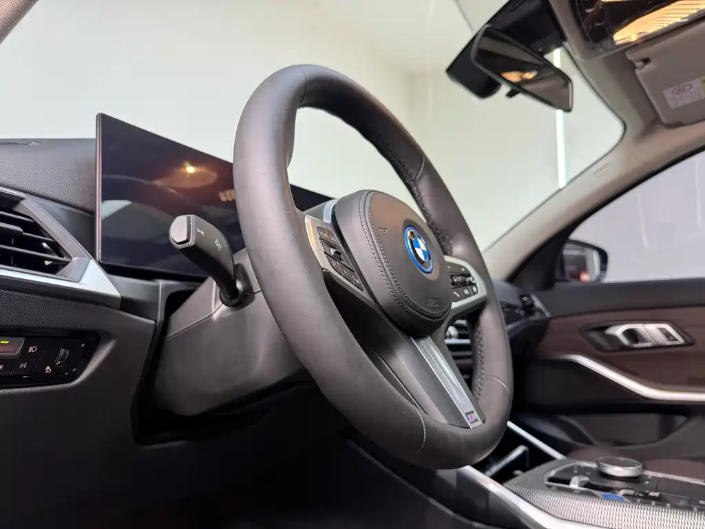BMW i3 2022 — фото 17