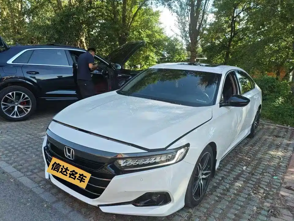 Honda Accord 2022 — фото 1