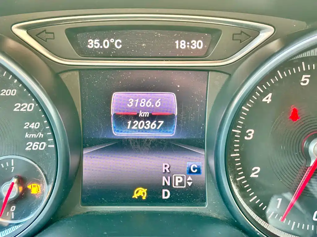 Mercedes-Benz CLA 2017 — фото 50
