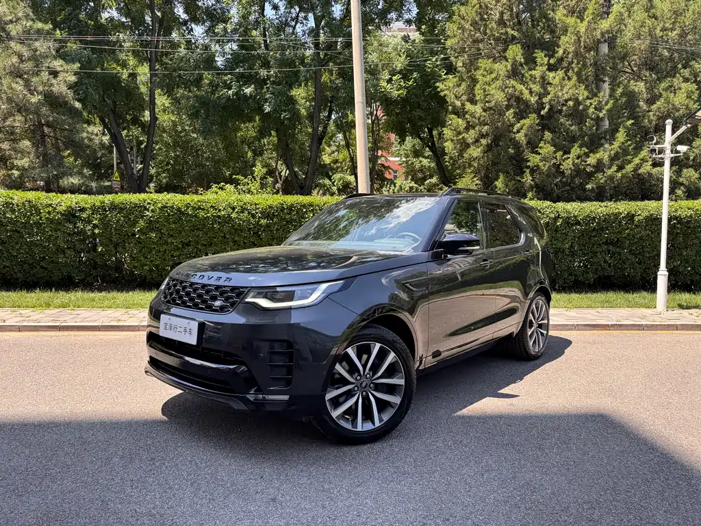 Land Rover Discovery 2025 — фото 1