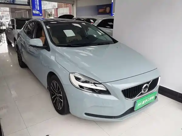 Volvo V40 2017