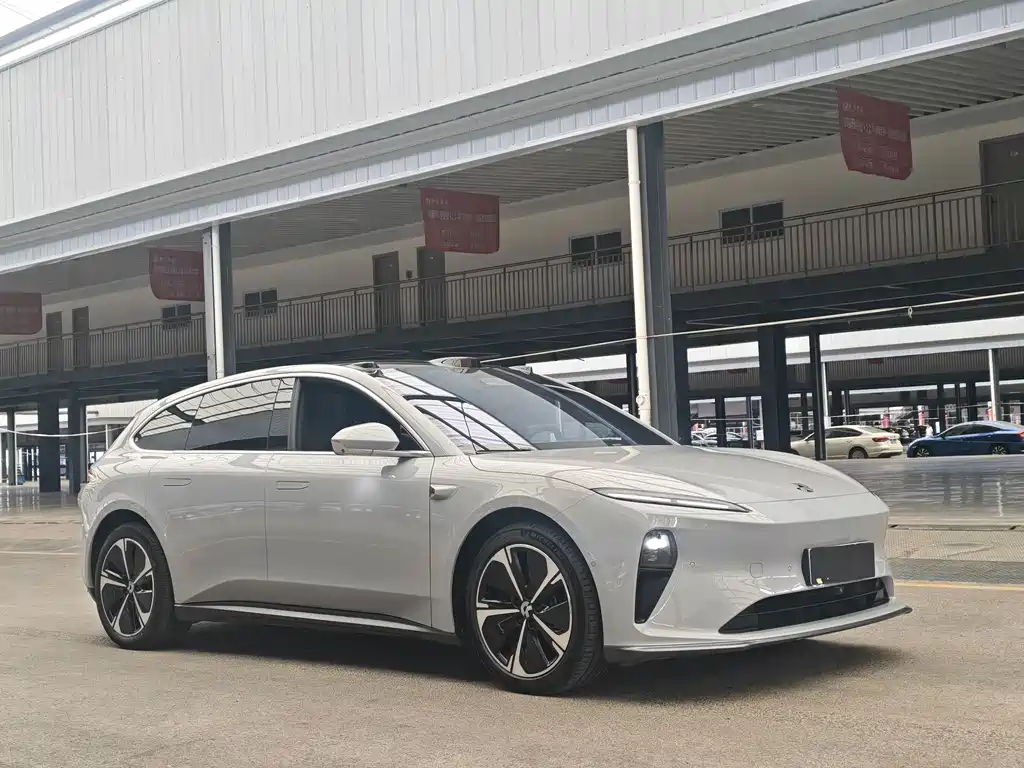 NIO ET5T 2024