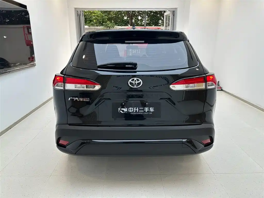 Toyota Frontlander 2024