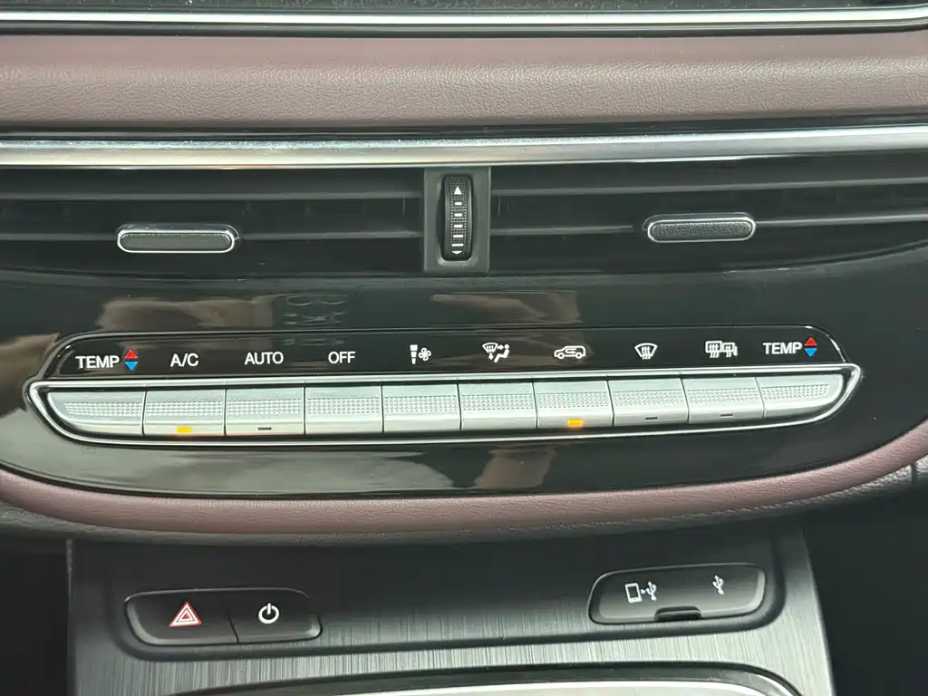 GAC Motor Trumpchi M6 2022 — фото 10