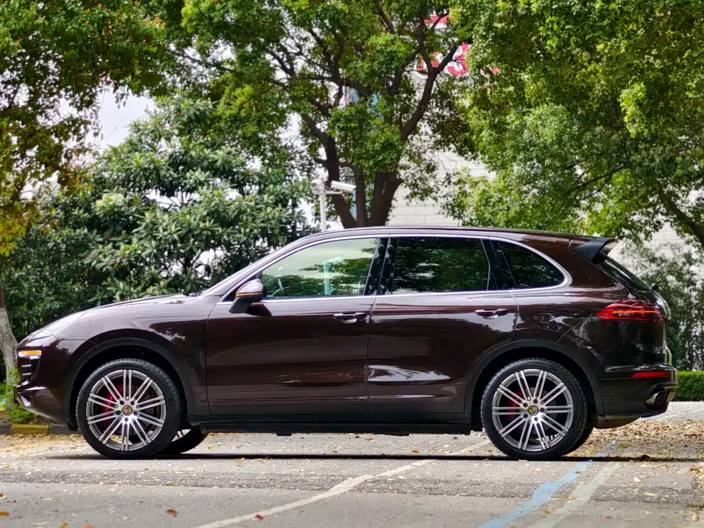 Porsche Cayenne 2015 — фото 3