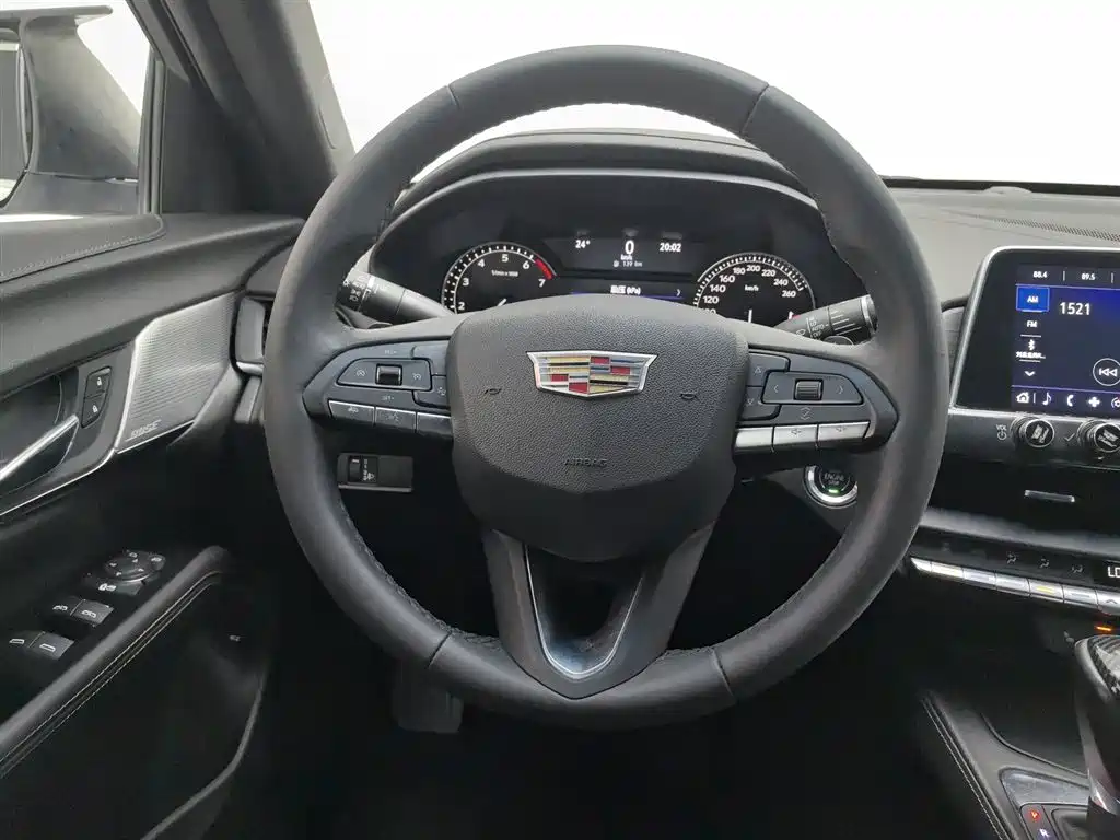 Cadillac CT4 2021 — фото 11