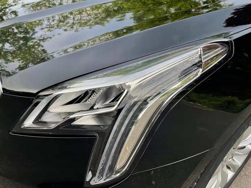 Cadillac XTS 2018 — фото 15