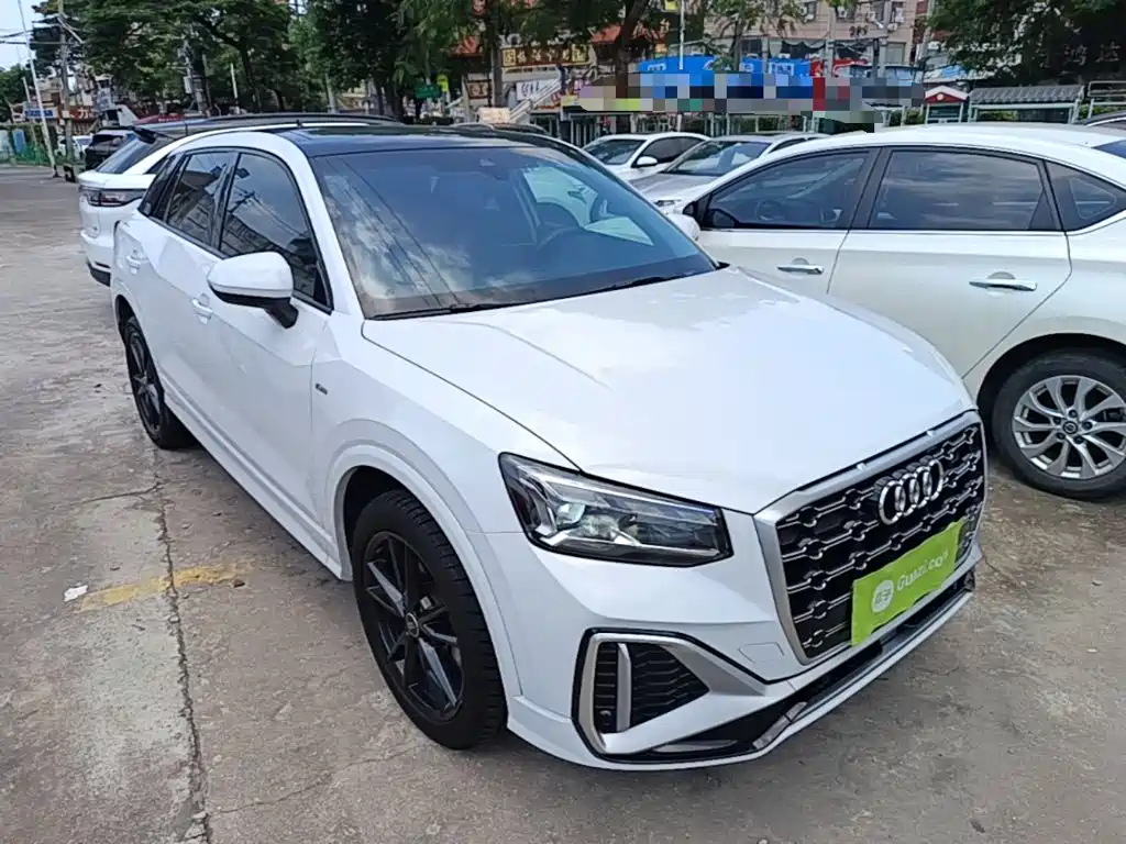 Audi Q2L 2023