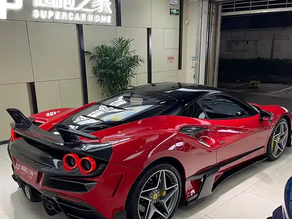 Ferrari F8 2019