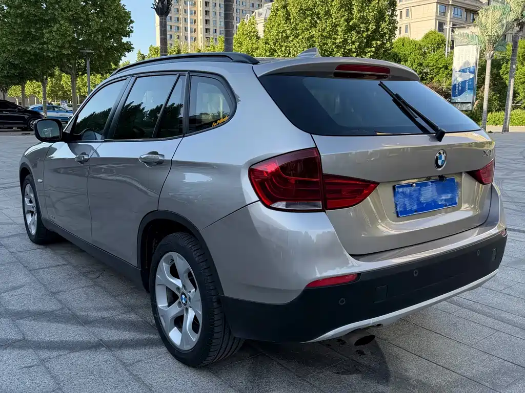 BMW X1 2012 — фото 4
