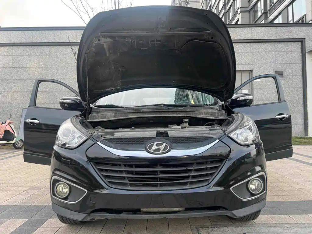 Hyundai ix35 2012 — фото 18