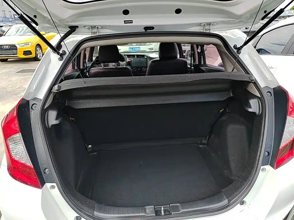 Honda Fit 2017 — фото 19