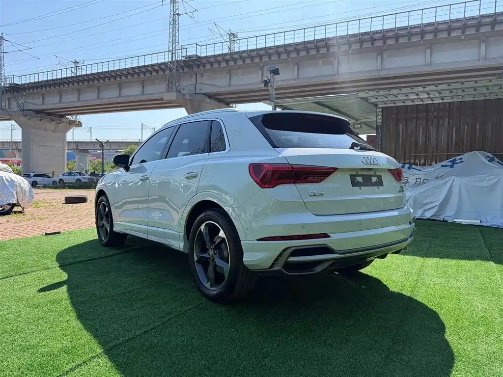 Audi Q3 2023