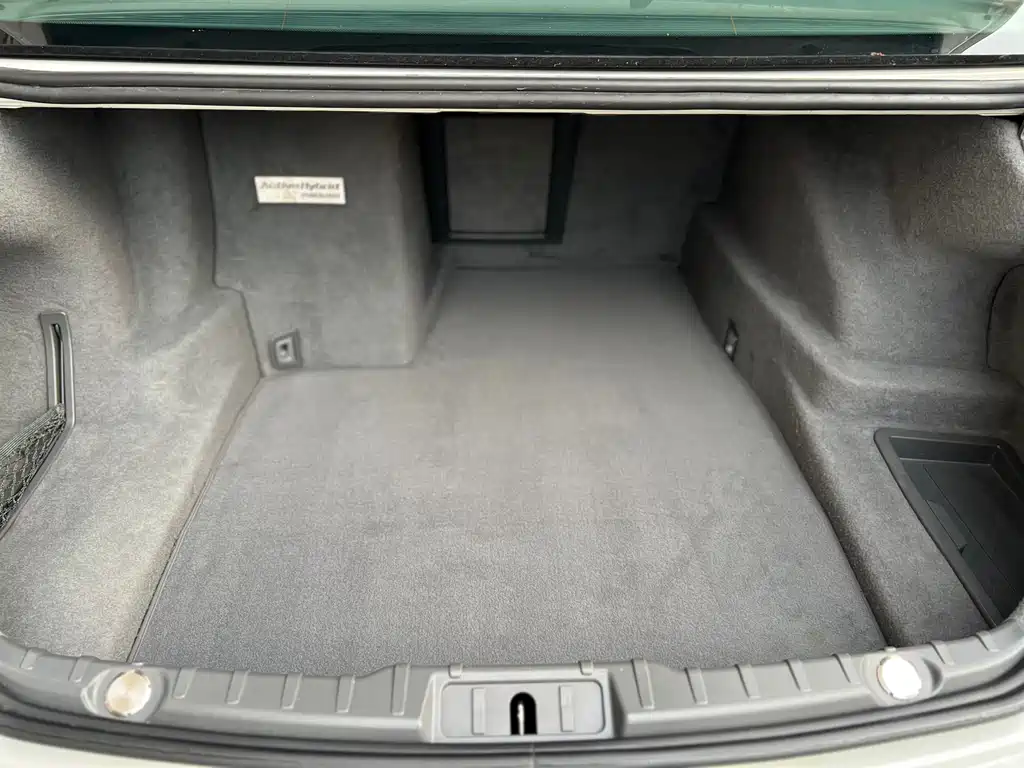 BMW 7 Series 2013 — фото 17