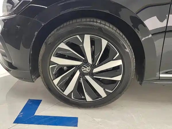 Volkswagen Passat 2025