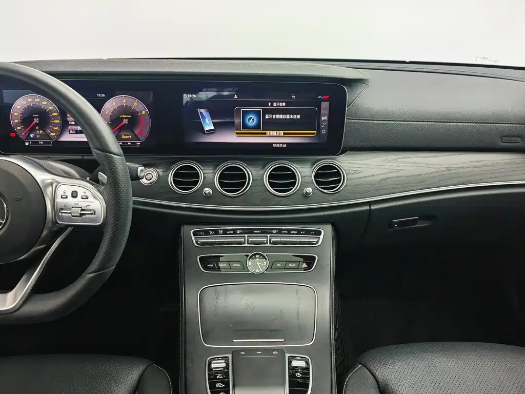 Mercedes-Benz E-Class 2019 — фото 12