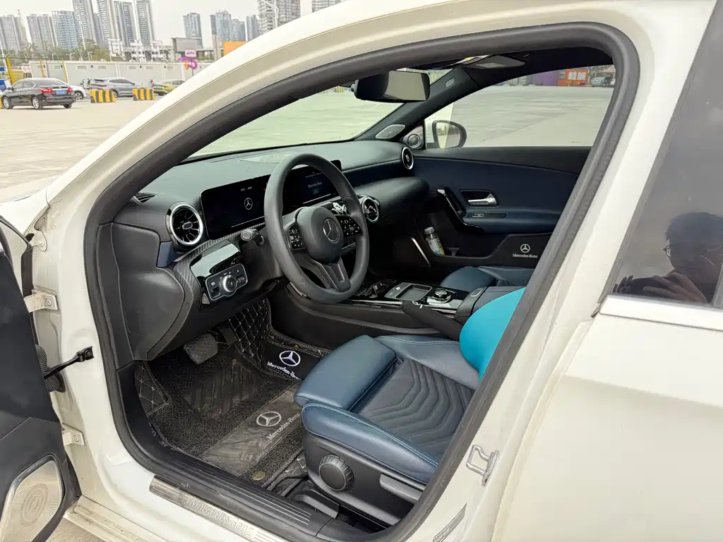 Mercedes-Benz A-Class 2020 — фото 11