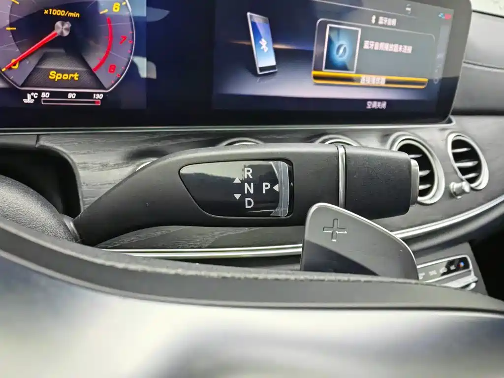 Mercedes-Benz E-Class 2019 — фото 13