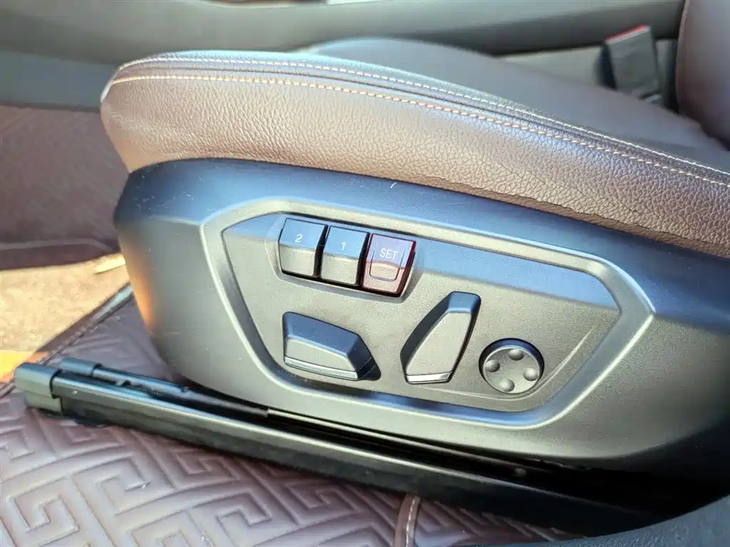 BMW X4 2015 — фото 16